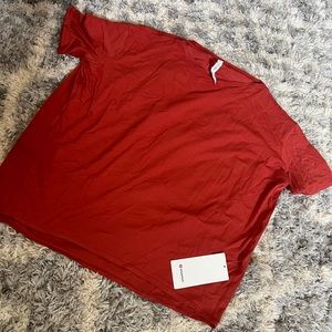 SOLD lululemon back in action short sleeve